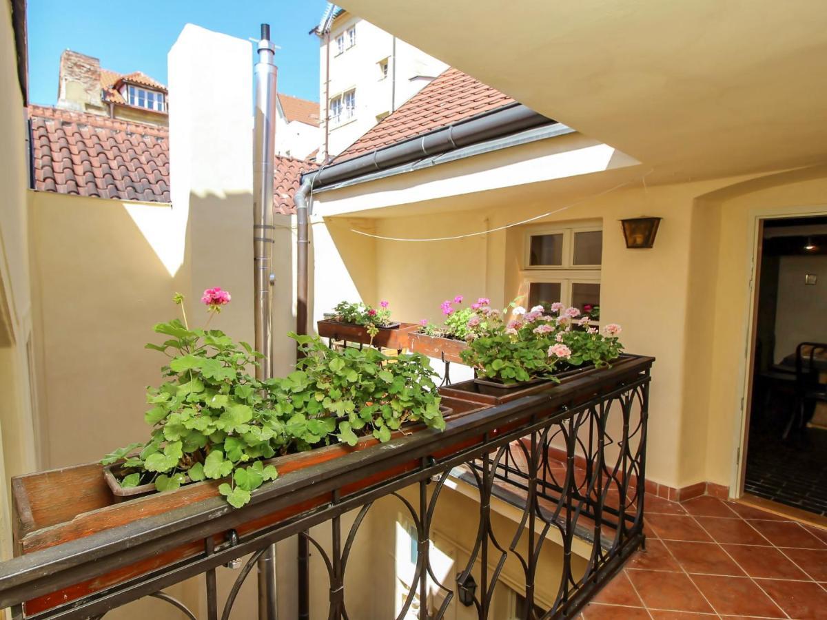 Apartment Nerudova By Interhome Prague Exterior photo